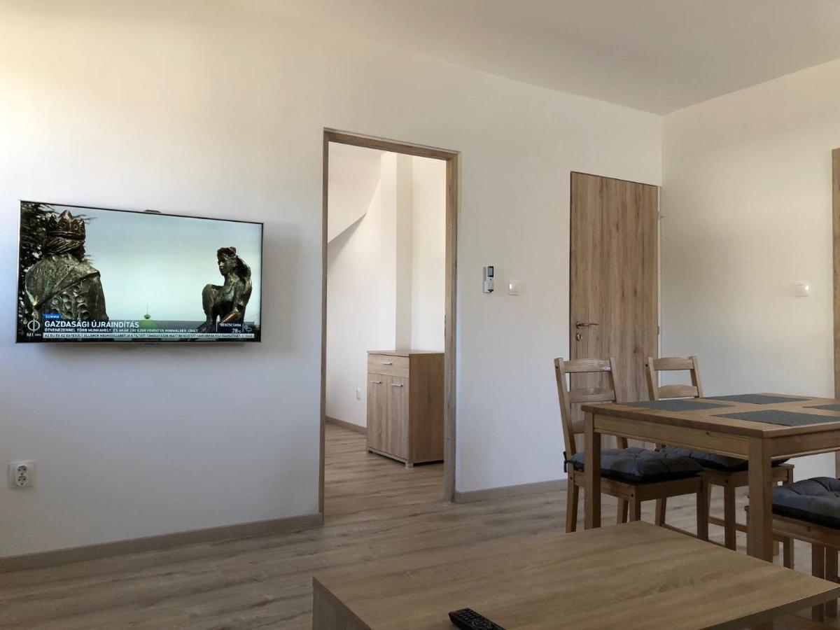 Pupos Apartman Szigliget Exteriör bild